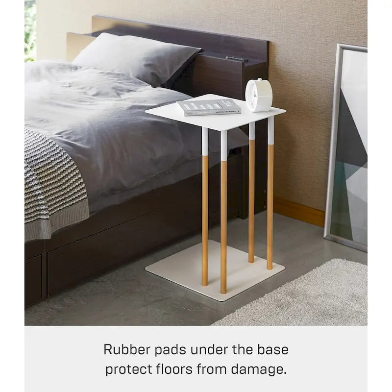 Table d'appoint en C, structure en acier avec pieds en bois, supporte 5 kg - 35 x 35 x 55 cm