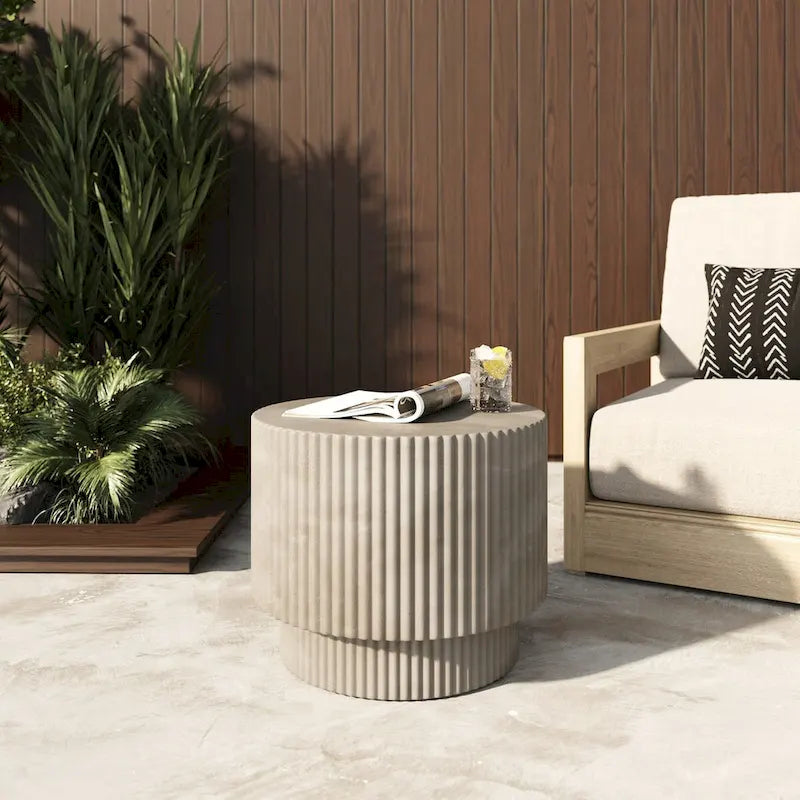 Table d'appoint ronde en béton gris